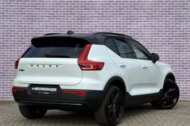 Volvo EX40 (2026) thumbnail 3