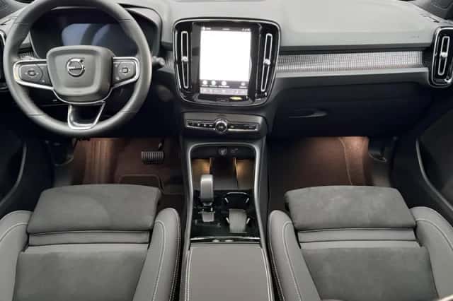 Volvo EX40 (2026) thumbnail 4