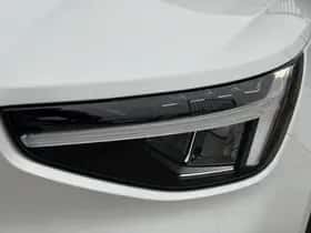 Volvo EX40 thumbnail 8