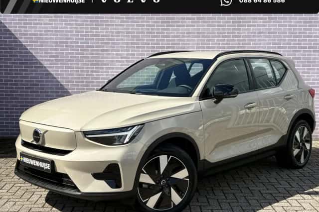 Volvo EX40 (2025) thumbnail 1