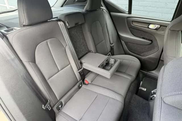Volvo EX40 (2025) thumbnail 6