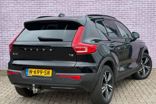 Volvo XC40 (2022) thumbnail 3
