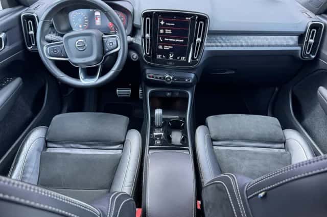 Volvo XC40 (2022) thumbnail 5