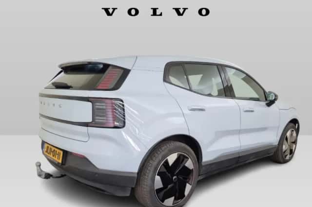 Volvo EX30 (2025) thumbnail 3