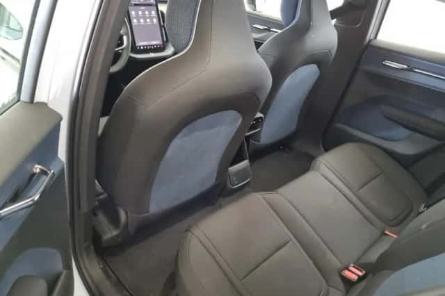 Volvo EX30 (2025) thumbnail 6
