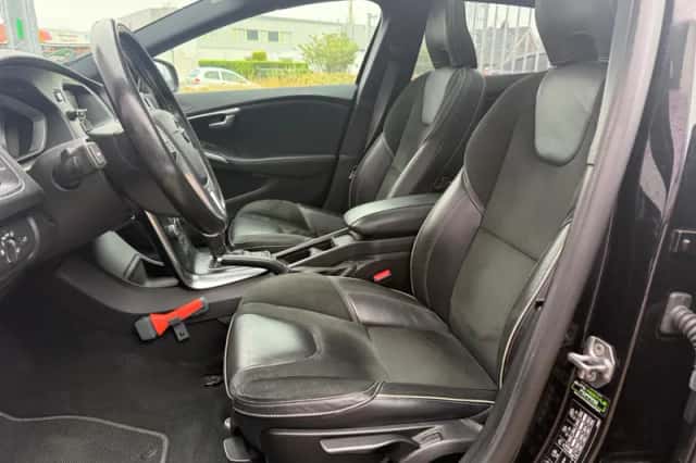 Volvo V40 (2020) thumbnail 4