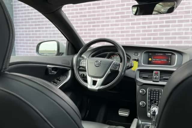 Volvo V40 (2020) thumbnail 5