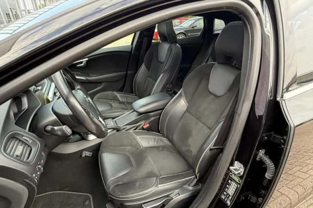 Volvo V40 (2020) thumbnail 6