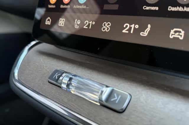 Volvo ES90 (2026) thumbnail 17