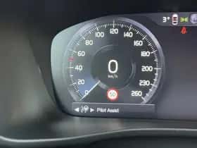 Volvo XC40 thumbnail 11