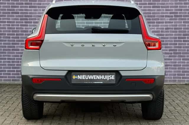 Volvo XC40 (2022) thumbnail 15