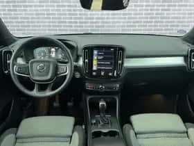 Volvo XC40 thumbnail 4