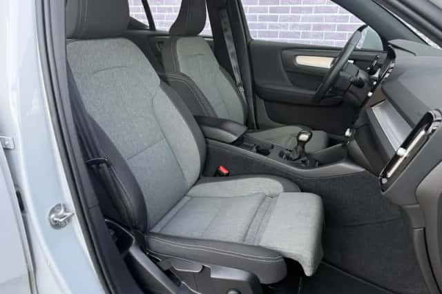 Volvo XC40 (2022) thumbnail 5