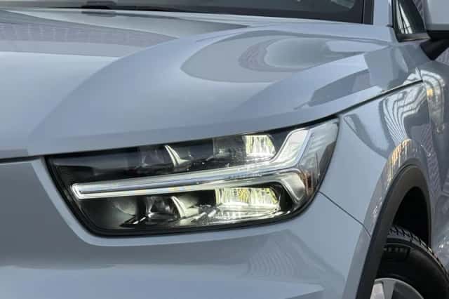 Volvo XC40 (2022) thumbnail 7
