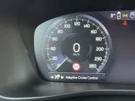 Volvo XC40 thumbnail 10