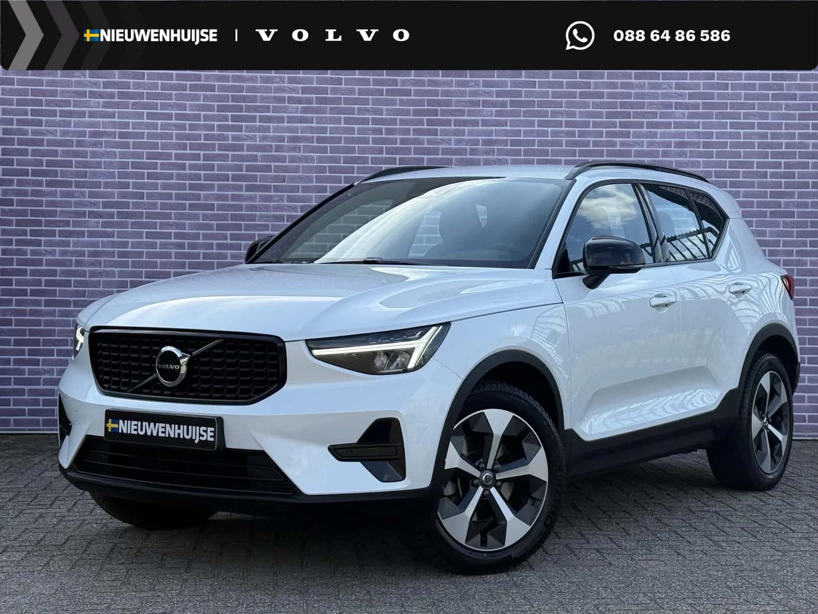 Volvo XC40 (2025) — foto 1