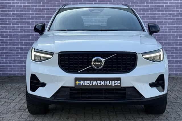 Volvo XC40 (2025) thumbnail 14