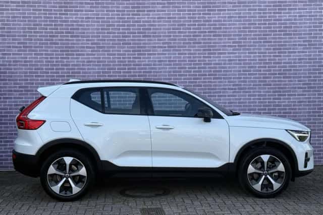 Volvo XC40 (2025) thumbnail 15