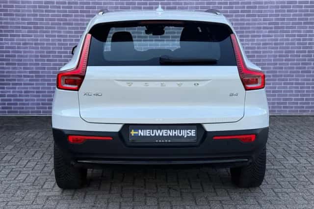 Volvo XC40 (2025) thumbnail 16