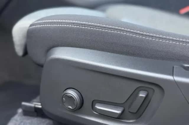 Volvo XC40 (2025) thumbnail 17