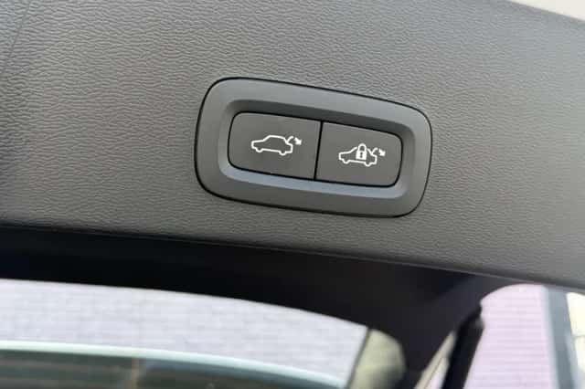 Volvo XC40 (2025) thumbnail 25