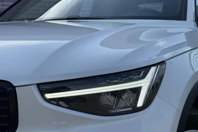 Volvo XC40 (2025) thumbnail 9