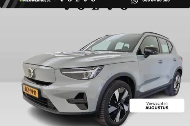 Volvo EX40 (2025) thumbnail 1