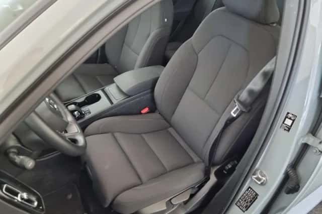Volvo EX40 (2025) thumbnail 5