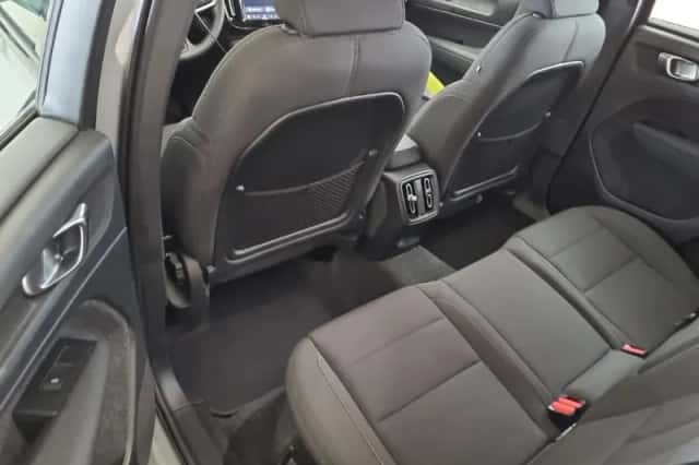 Volvo EX40 (2025) thumbnail 6