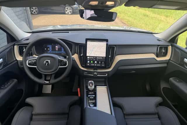 Volvo XC60 (2026) thumbnail 4