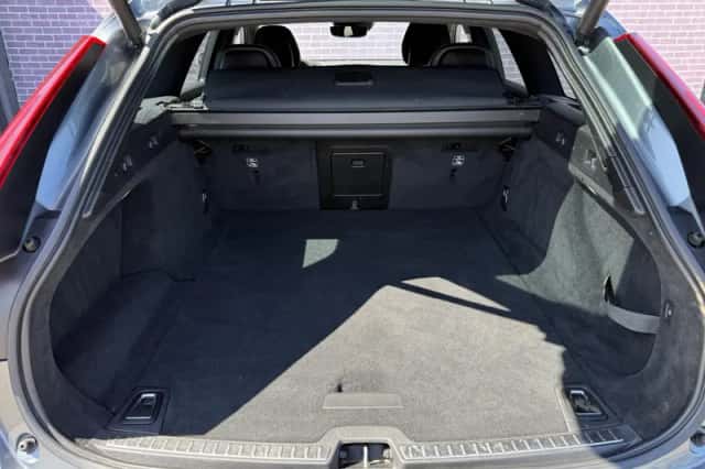Volvo V90 (2018) thumbnail 16