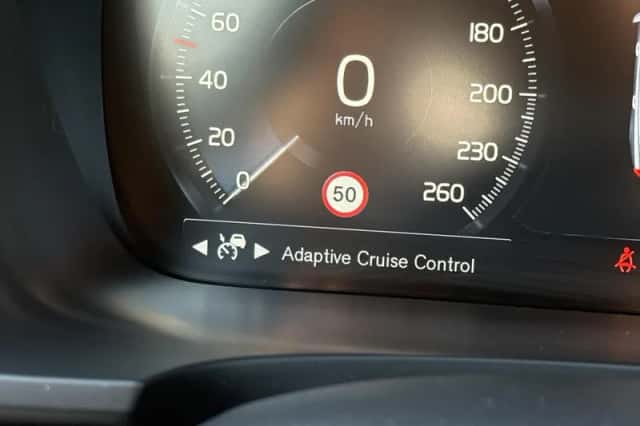 Volvo V90 (2018) thumbnail 32