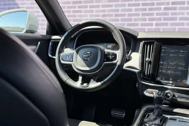 Volvo V90 (2018) thumbnail 8