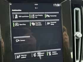 Volvo XC40 thumbnail 18