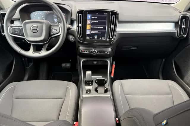 Volvo XC40 (2022) thumbnail 4