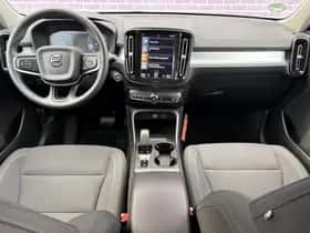 Volvo XC40 thumbnail 4