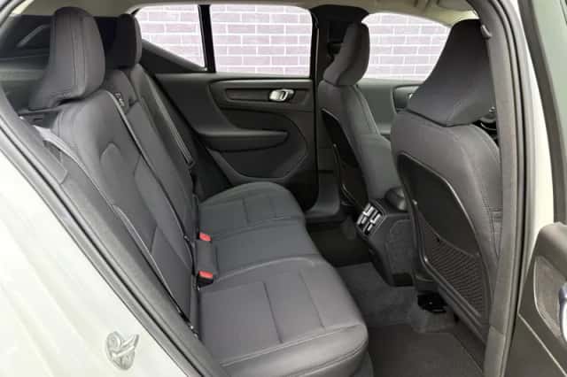 Volvo XC40 (2022) thumbnail 6