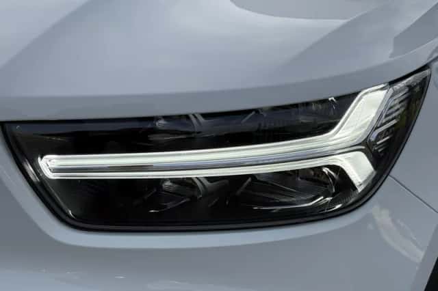Volvo XC40 (2022) thumbnail 7