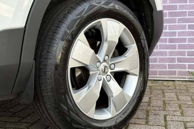 Volvo XC40 (2022) thumbnail 9