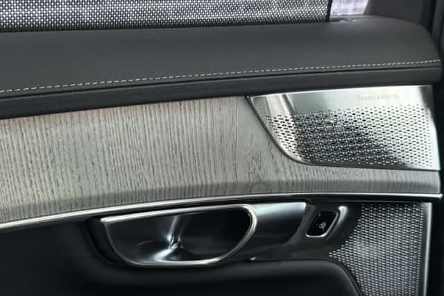 Volvo XC90 (2025) thumbnail 34