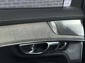 Volvo XC90 thumbnail 34