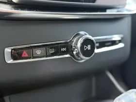 Volvo XC90 thumbnail 43