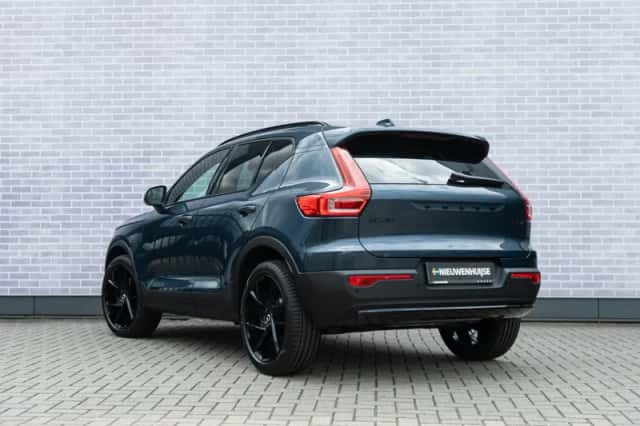 Volvo XC40 (2026) thumbnail 3