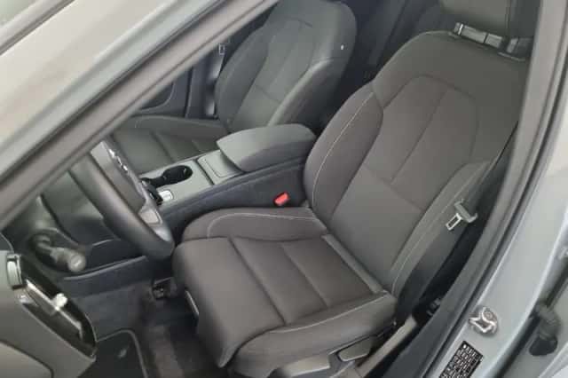 Volvo EX40 (2024) thumbnail 5