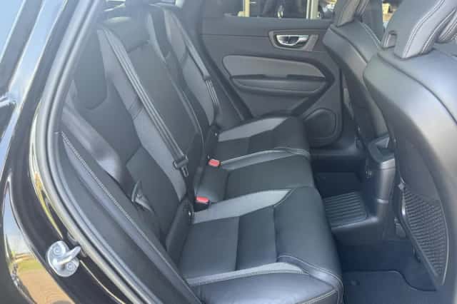 Volvo XC60 (2022) thumbnail 6