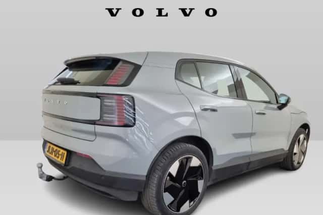 Volvo EX30 (2025) thumbnail 3