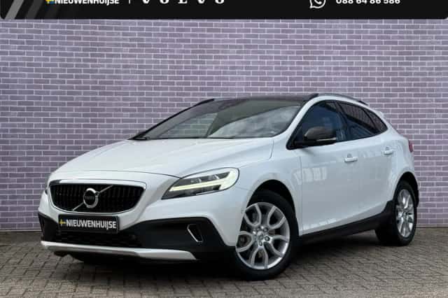 Volvo V40 (2019) thumbnail 1
