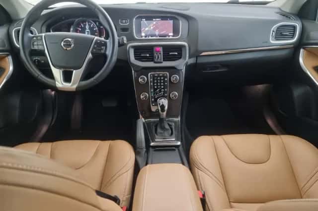 Volvo V40 (2019) thumbnail 4