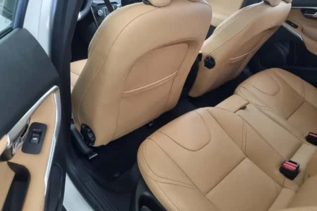Volvo V40 (2019) thumbnail 6