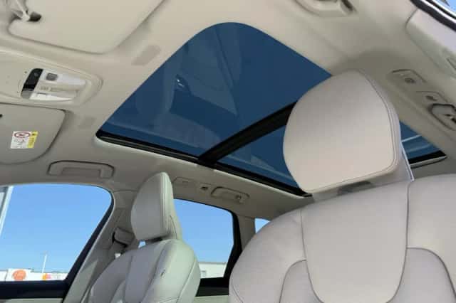 Volvo XC60 (2024) thumbnail 11